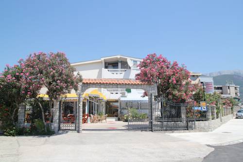 酒吧 黑山共和國 Bar 酒店促销代码 booking.com